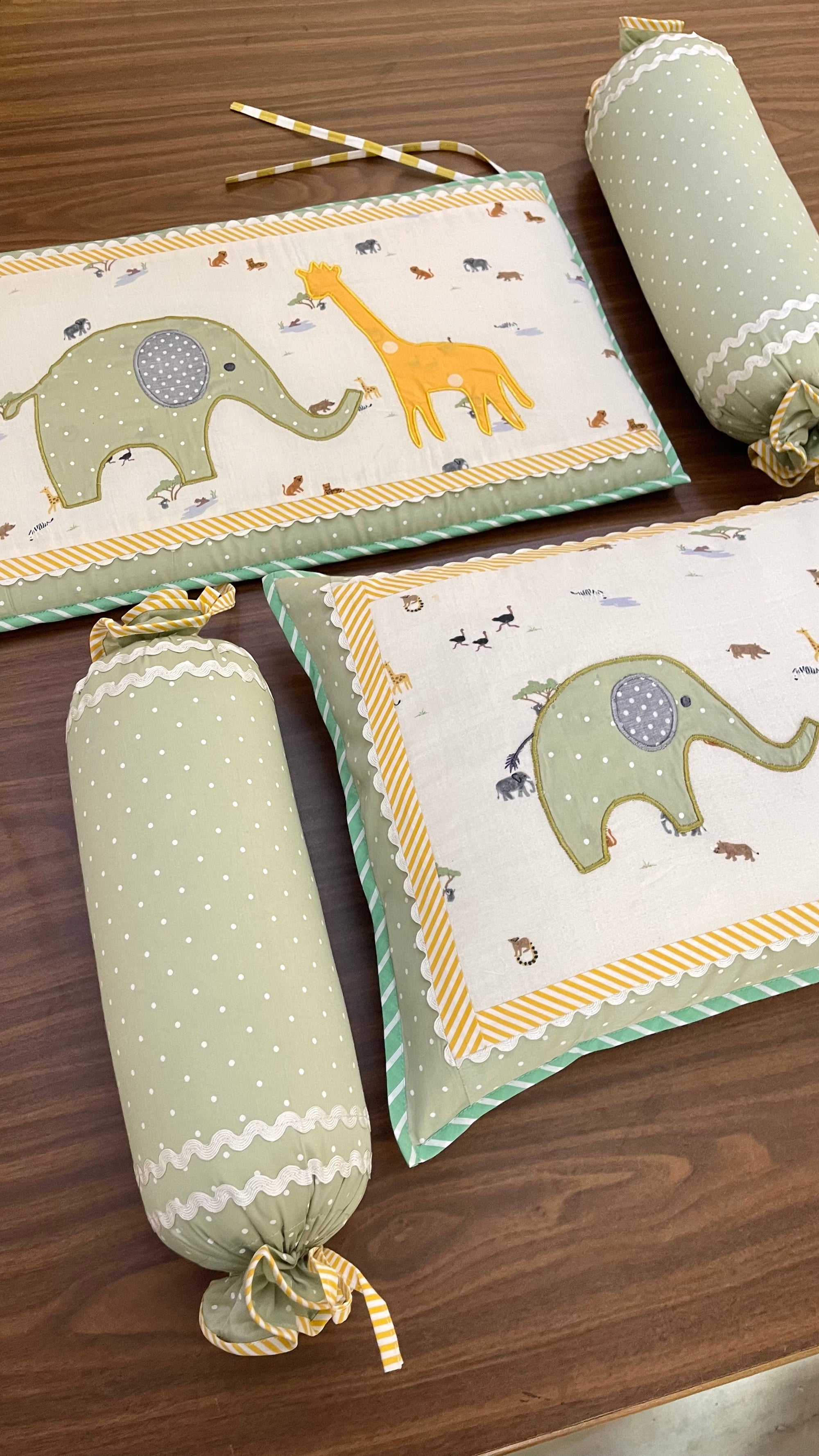 Mini Safari Quilt Set